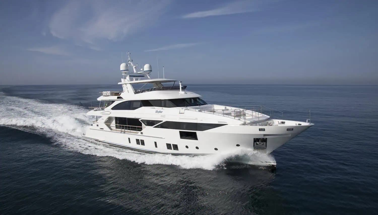 Benetti Fast 125 — photograph 2